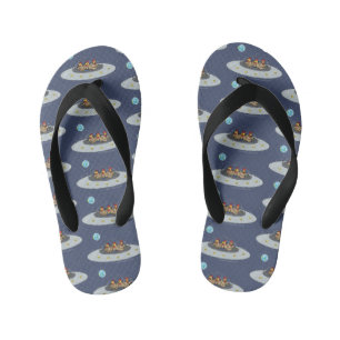 Funny chickens in space cartoon illustratie kinder teenslippers