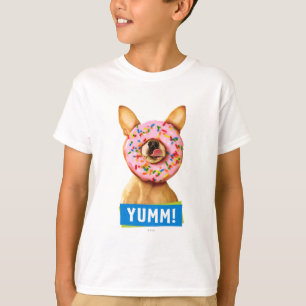 Funny Chihuahua Dog met Sprinkle Donut op Nose T-shirt