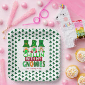 Funny Chillin met mijn Gnomies St Patricks Day Papieren Bordje (Feest)