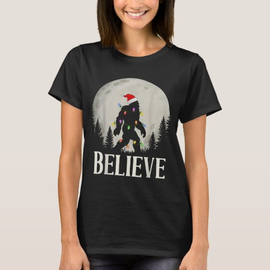 Funny Christmas Bigfoot Santa Hat Moon Sasquatch K T-shirt (Voorkant)