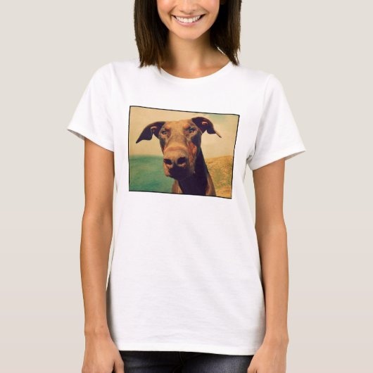 Funny Closeup of a Natural Doberman Dog T-shirt (Voorkant)