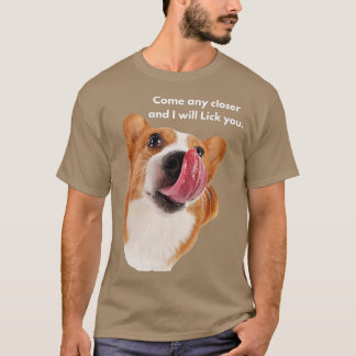 Funny Corgi Hondenras komt dichterbij en T-shirt