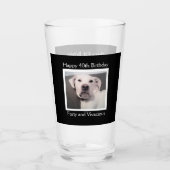 Funny Cute Grumpy White Dog 40th Birthday Black Glas (Voorkant)