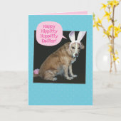 Funny Dog drukte uit als paaspaasmakerij Kaart (Gele Bloem)