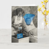 Funny  Dog Nurse krijgt goede Kaart (Gele Bloem)