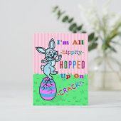 Funny Easter Bunny Cracked Egg Humor Feestdagenkaart (Staand voorkant)