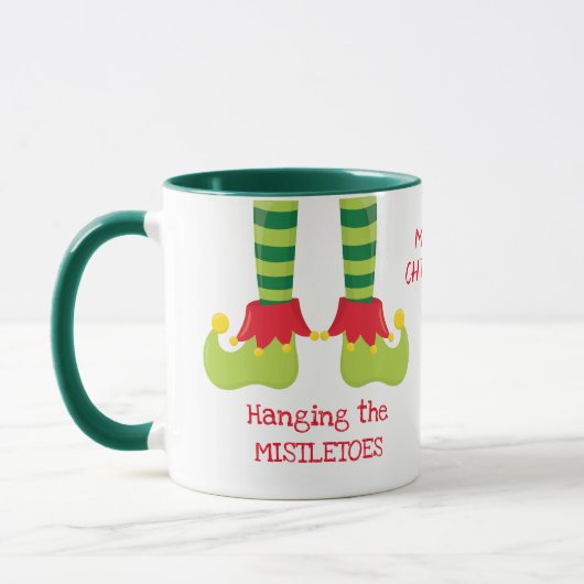 Funny Elf Hanging Mistletoes Kerstmis Mok (Links)