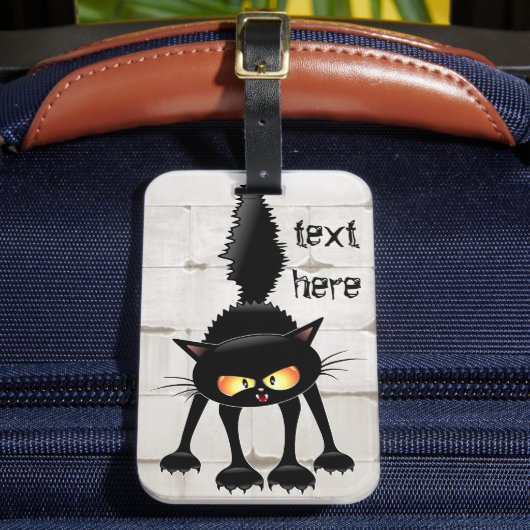 Funny Fierce Black Cat Cartoon Bagagelabel (Voorkant Insitu 2)