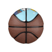 Funny fish pelican cartoon basketbal (Rechts)