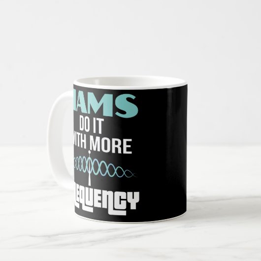 Funny Frequency Ham Radio Operator Coffee Mok Gift (Voorkant links)