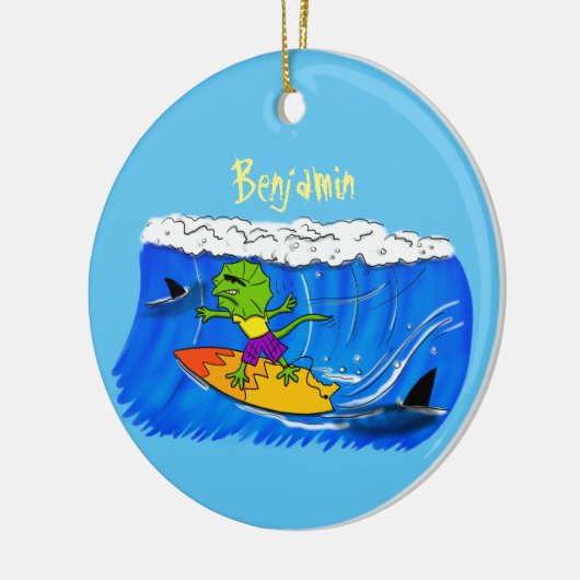 Funny frilly nek lizard surfende cartoon keramisch ornament (Links)