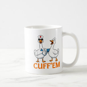 Funny Goose Cuff'em Nurse Grafische T-shirt Heren Koffiemok