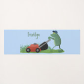 Funny green frog mowing grawn cartoon yogamat (Achterkant (horizontaal))