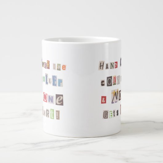 Funny Hand over Controller Ransom Note Collage Extra Grote Beker (Voorkant)