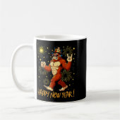 Funny Happy New Year 2026 Bigfoot Lovers New Years Koffiemok (Links)