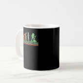 Funny hiking evolution t-shirt gift voor wandelaar koffiemok (Voorkant links)