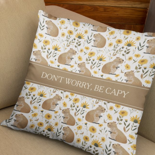 Funny Inspirational Capybara Kussen (cute funny inspirational capybara floral pillow with sunflower pattern, don't worry be happy)