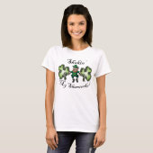 Funny Irish Shaking my Shamrocks T-shirt (Voorkant volledig)