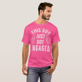 Funny Just Engaged  for Engagement Gift T-shirt (Voorkant volledig)