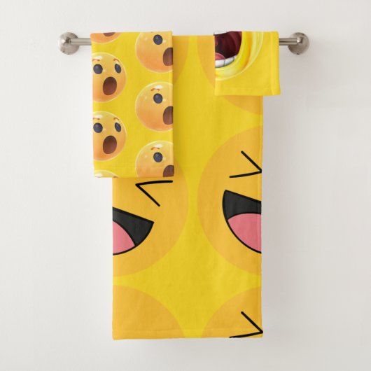 Funny Laughing Emoji Face Bad Handdoek (Insitu)