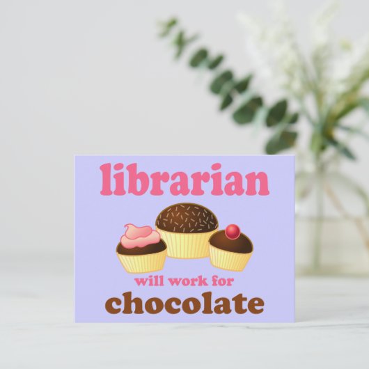 Funny Librarian Carte postale (Debout devant)