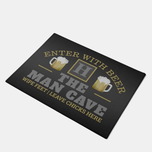 Funny MAN CAVE met Monogram en bier op GRAY Deurmat (Schuin)