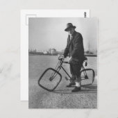 Funny Man Riding a Bike Square Wheels Briefkaart (Voorkant / Achterkant)