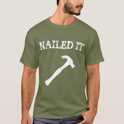 Funny Nailed. T-shirt (Voorkant)