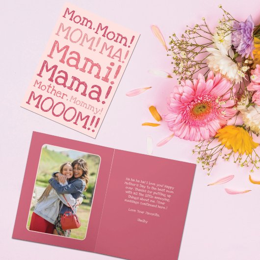Funny Pink Yelling bij mam Typografie Moederdag Kaart