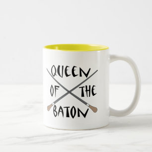 Funny Queen of Baton Conductor Gift Tweekleurige Koffiemok