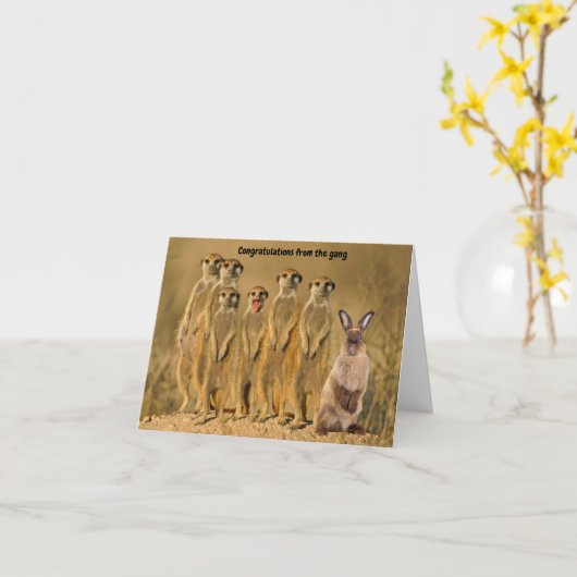 Funny Rabbit Meerkat Gefeliciteerd Kaart (Gele Bloem)