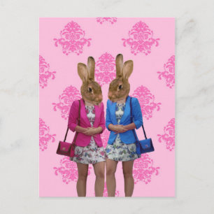 Funny rabbit meisjes die winkelen briefkaart