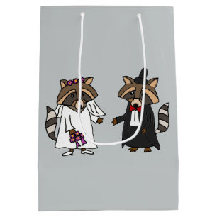 Funny Raccoon Bride en Groom Gift Bag Medium Cadeauzakje