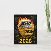 Funny Raccoon Rollin's Into 2026 New Year Matching Kaart (Voorkant)