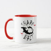 Funny Shark Bait Surfer Waarschuwing Mok (Links)