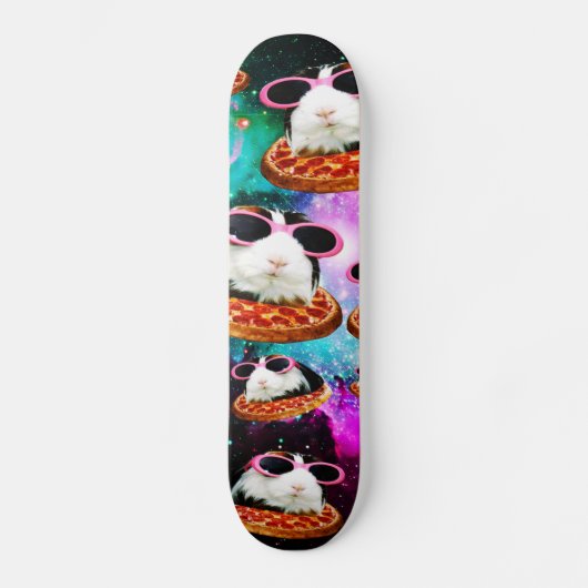 Funny space guinea skateboard (Voorkant)