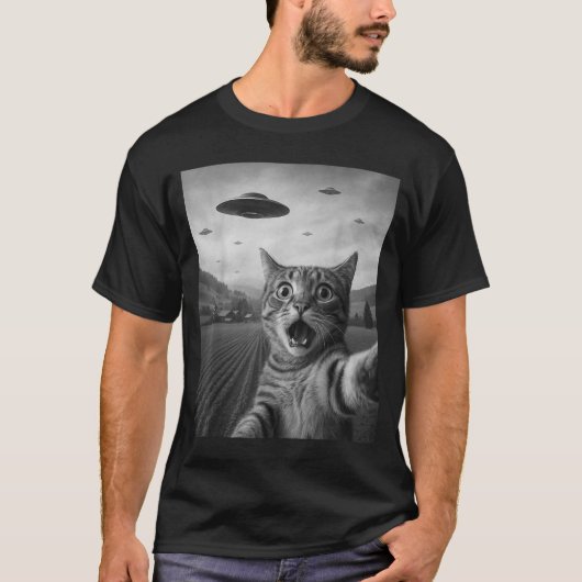 Funny Surprised Ed Cat Selfie With Alien Ufo Cat U T-shirt (Voorkant)