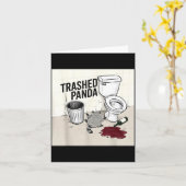 Funny Trashed Panda Racoon Gets Drunk  Kaart (Gele Bloem)