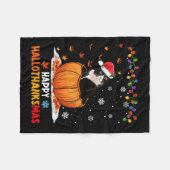 Funny Tuxedo Cat On Pumpkin Happy Hallothanksmas M Fleece Deken (Voorkant (Horizontaal))