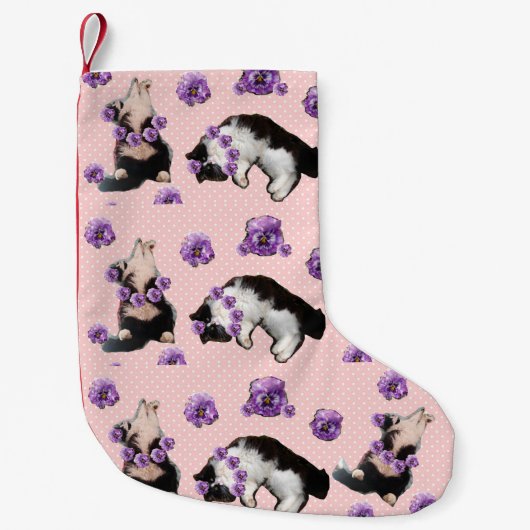 Funny Tuxedo Cat Pink Polka Dot kerststop Kleine Kerstsok (Voorkant)