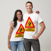 Funny Under Construction Graphic T-Shirt – Bureau (Unisexe)
