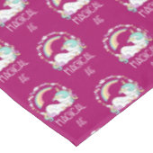 Funny Unicorn Gezegde Magical AF Tafelkleed (Gekanteld)
