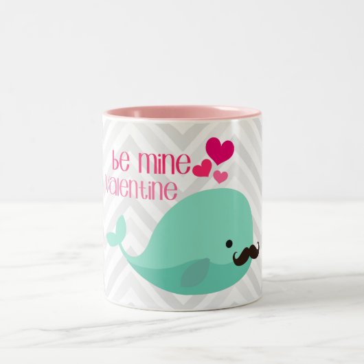 Funny Whale met Mustache Be Mine Valentijn Custom Tweekleurige Koffiemok (Center)