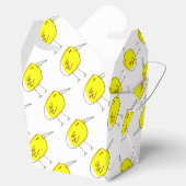 Funny Yellow Cartoon Birds Doodle Drawing  Bedankdoosjes (Geopend)