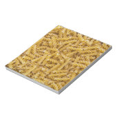 Fusilli pasta macro als achtergrondstructuur notitieblok (Gedraaid)