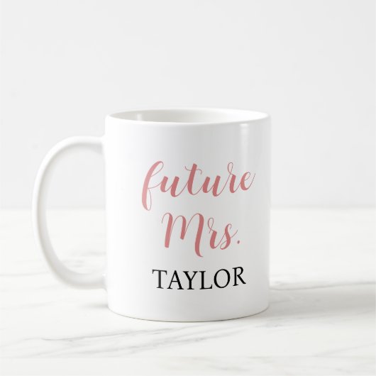 Futur Mme Coffee Mug - Pink Script cadeau nuptiale (Gauche)