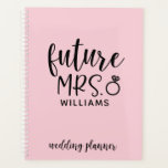 Futur Mme Mariage<br><div class="desc">Restez organisé avec votre planification mariage avec ce planificateur personnalisé qui vous donnera votre nom de famille.</div>