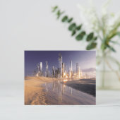 Futuristic Sci-Fi City Reflected In Desert Sands Briefkaart (Staand voorkant)