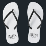 Futurs tongs de la fête nuptiale de Mme Bride<br><div class="desc">Personnalisez le texte personnalisé ci-dessus. Vous pouvez trouver d'autres éléments de coordination dans notre collection "For The Future Mrs".</div>