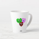Fuzzies cardiaques Petite Mug latte (Angle droit)
